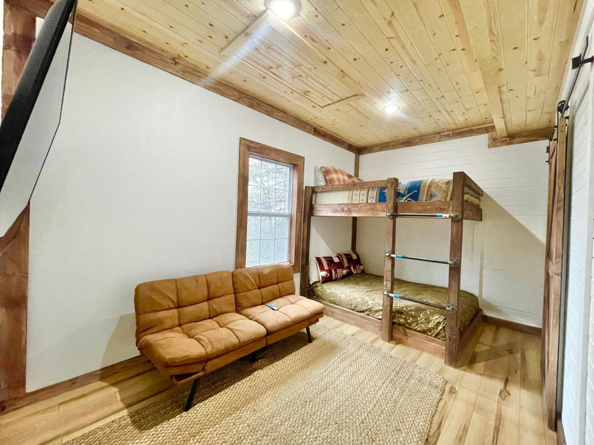 Lazy Bear Cabin Севьервилл Экстерьер фото